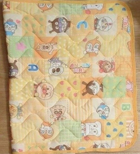新品 アンパンマン 接触冷感 敷きパッド