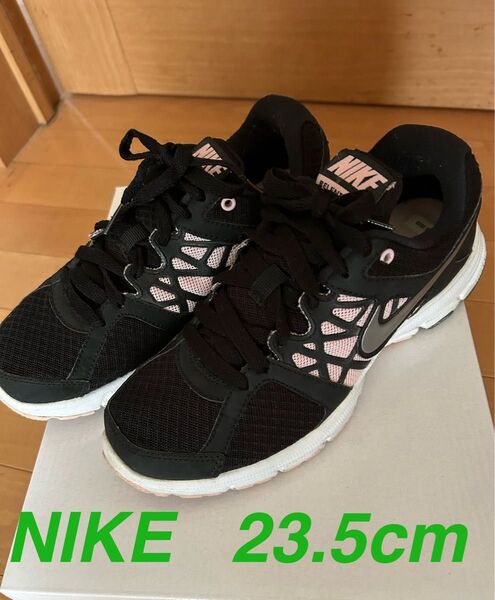 NIKE レディース スニーカー ピンク×ブラック 23.5cm