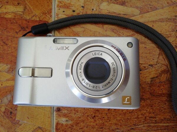 Panasonic パナソニック LUMIX DMC-FS2 デジタルカメラ