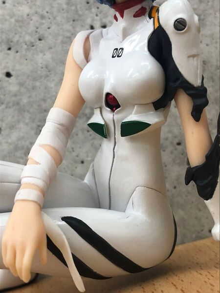 2011年 原型師:山本苦力猿 綾波レイ プラグスーツ フィギュア 負傷した少女戦士 パール塗装ver. SEGA 外箱無