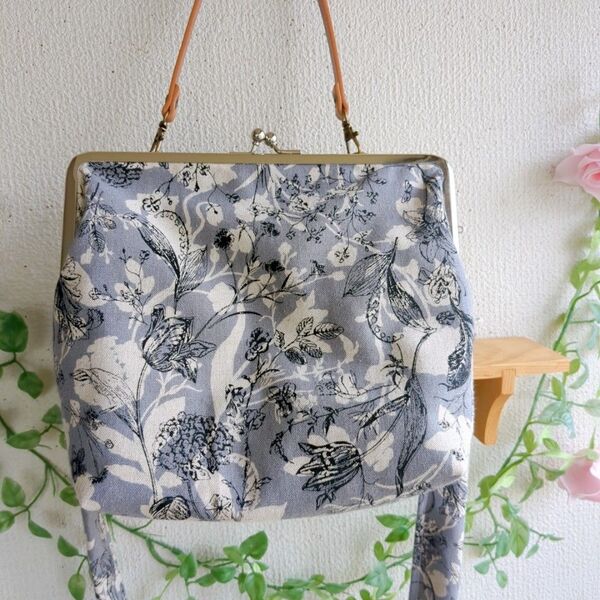 20 ㌢がま口ショルダーバッググレー花柄 ハンドメイド ハンドバッグ 花柄