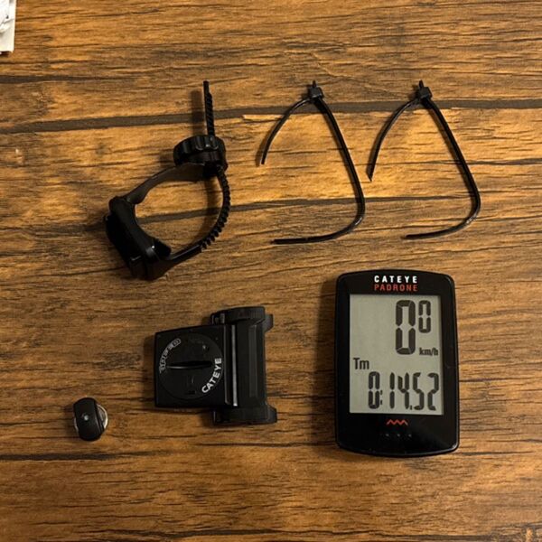 サイクルコンピュータ CATEYE PADRONE CC-PA100W