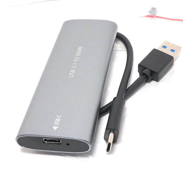 USB3.1←NVMe M.2 SSD外付けアルミケース Realtekチップ Type-Aケーブル付 工具不要 スライドオープン