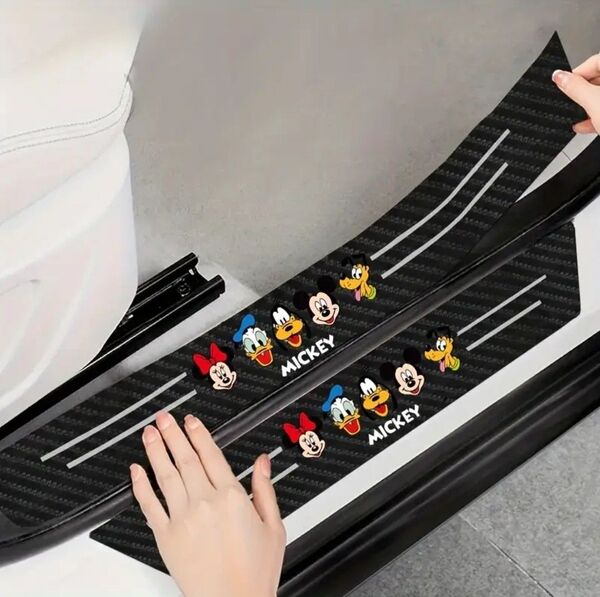 【新品未使用】ステップガード★ディズニー★4枚組★車 内装 装飾 カスタム おしゃれ