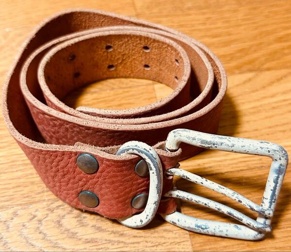 ヴィンテージ 本革ベルト ピンクレッド 未使用 15年経過 100cm(バックル部分含む) Mサイズ