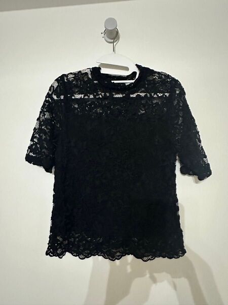 【美品】H&M黒レーストップス Tシャツ