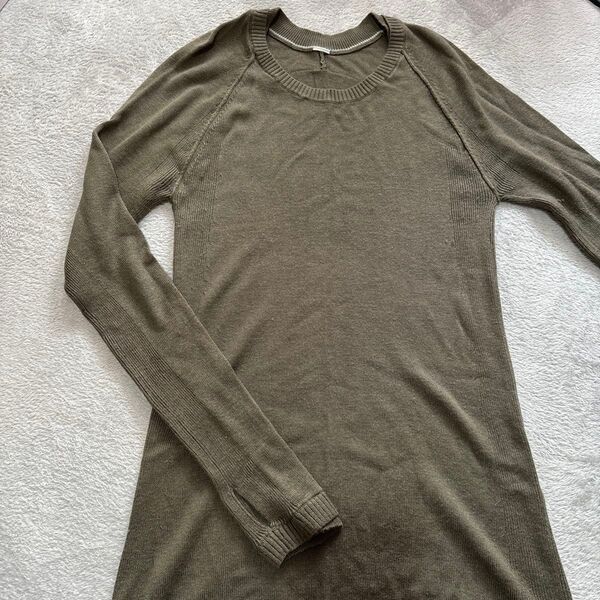 Lululemon ルルレモン カーキ トップス