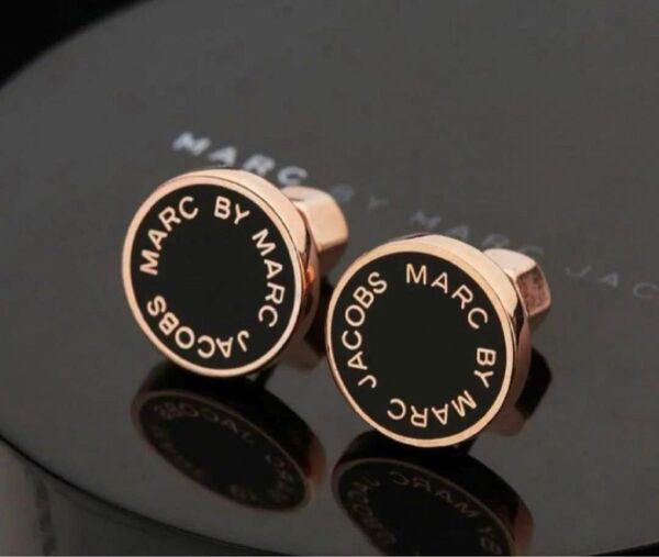 N41001P マークバイマークジェイコブス スタッズピアス 丸型 ピンク色