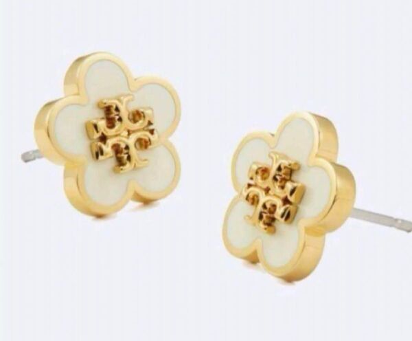 N11126WGトリーバーチ スタッズピアス 花型 ホワイト×ゴールド色