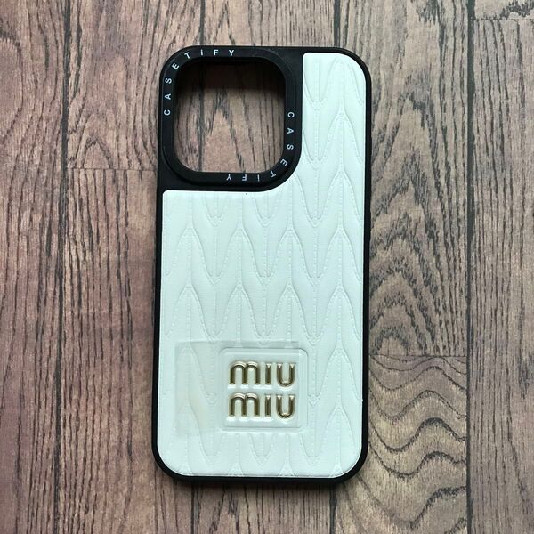 【新品】iPhone 15pro ケース ホワイト