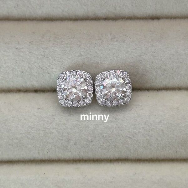 モアサナイト (人工ダイヤモンド) スクエアヘイロー ピアス シルバー0.5ct