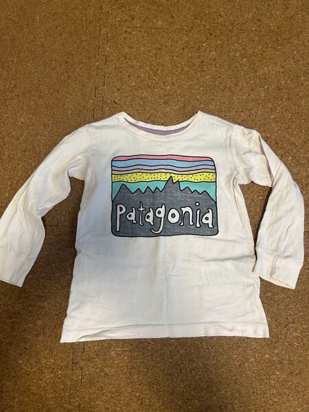Patagonia ピンク 長袖Tシャツ 2T ロンT パタゴニア