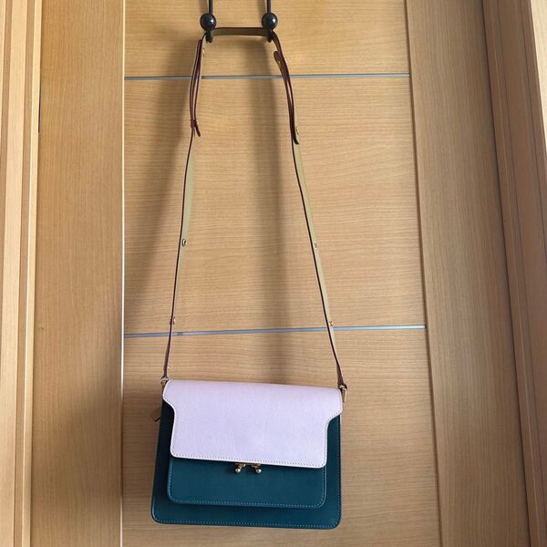 値下げ #MARNI #トランクバッグ バイカラー ピンク×グリーン