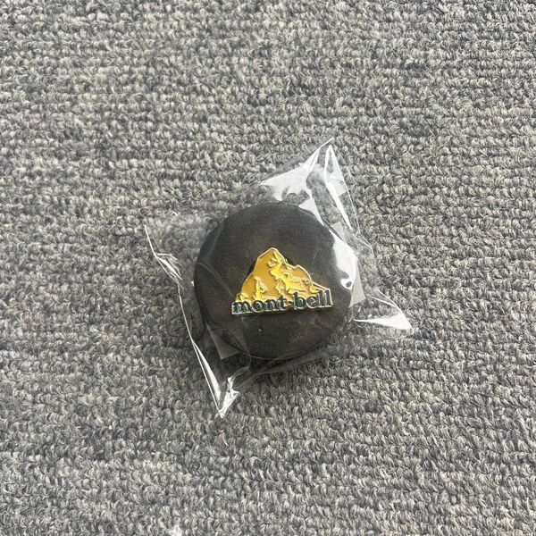 モンベル ピンバッジ 非売品