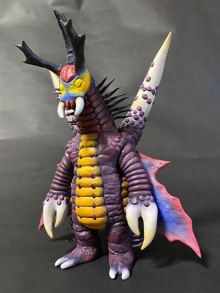 大蟻超獣アリブンタ リペイント完成品