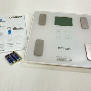 OMRON 体重体組成計 カラダスキャン HBF-228T-SW ホワイト