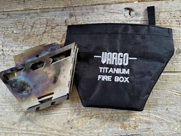 Vargo Titanium Fire Box チタン製 焚き火台