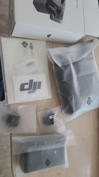 DJI MIC MINI (2 TX + 1 RX + 充電ケース)