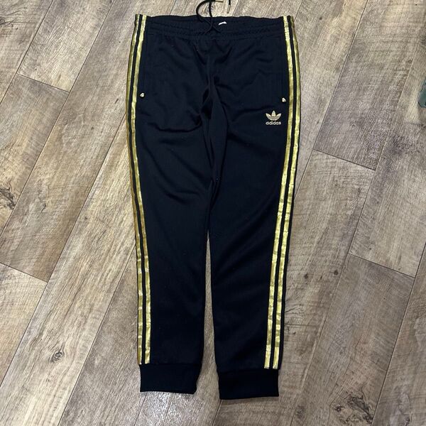 ad i das アディダス トラックパンツ adidas ジャージゴールドライン