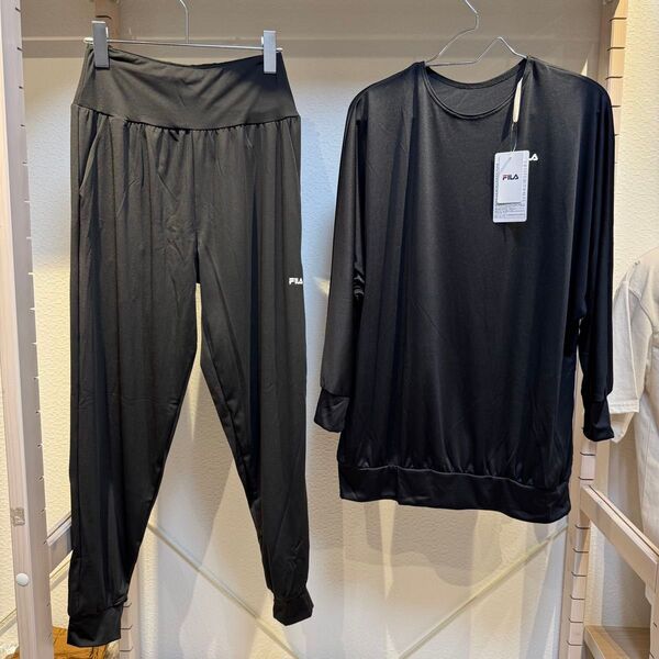 M新品FILAフィラフィットネス2点セットドルマン袖Tシャツ+ロングパンツジムヨガジョギングランニングスポーツ水陸両用吸汗速乾UV
