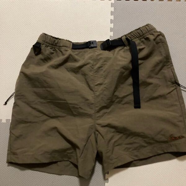 エカルショートパンツ カーキ
