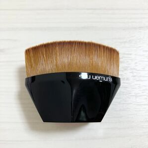 【美品】シュウウエムラ ペタル 55 ファンデーションブラシ