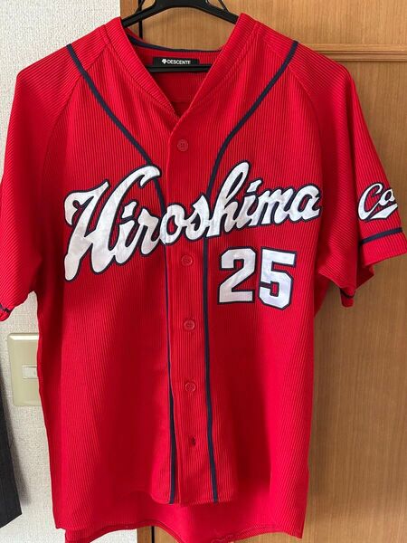 カープ CARP 新井貴浩 Mサイズ デサント製 ハイクオリティユニフォーム