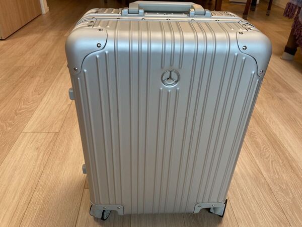 新品未使用 非売品 Mercedes-Benz シルバーキャリーケース
