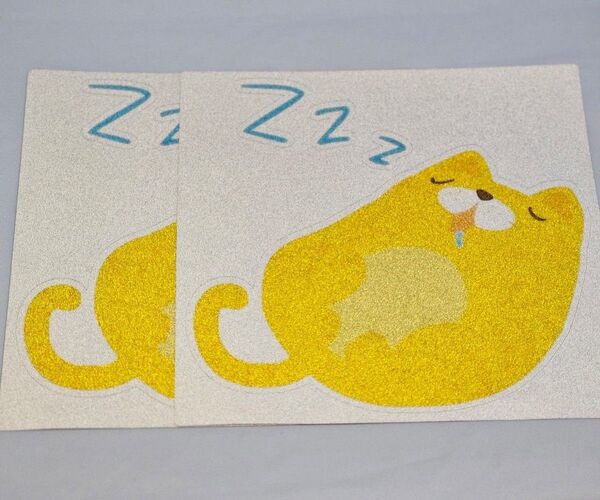 車のステッカーかわいい猫の車のステッカー、眠って夢見る猫の車のステッカー 2枚セット
