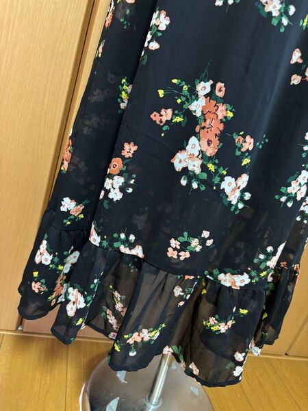 新品 Dukkoh 小花柄 ロングスカート 黒色 MーL フリーサイズ