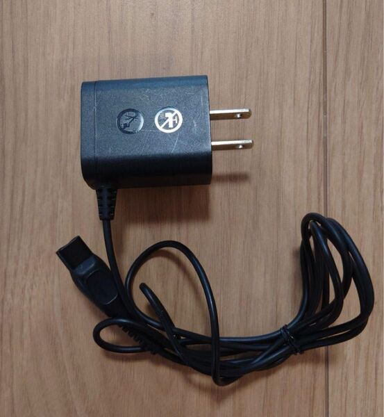 PHILIPS ACアダプター HQ8505