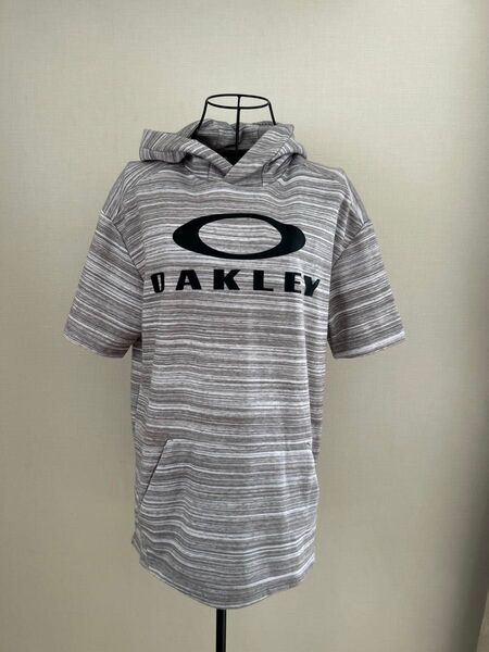 OAKLEY オークリー 半袖 パーカー Mサイズ グレー系