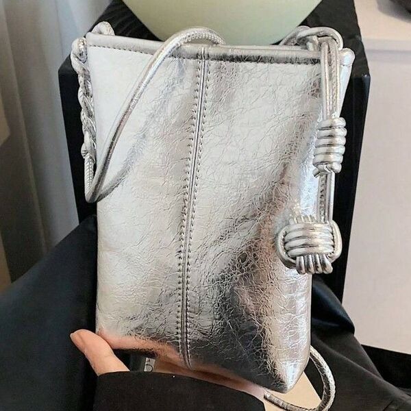 ミニバケットバッグ ソリッドカラー レザー 合成皮革 お洒落 シンプル シルバー ショルダーバッグ レディース568706