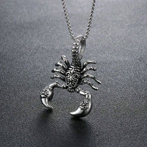 蠍座 サソリ ペンダント ネックレス 大胆デザイン セッター向け ファッション アクセサリー お洒落 シルバー53928