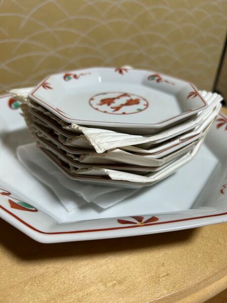 たち吉 赤絵 鯉 8角大皿 小皿