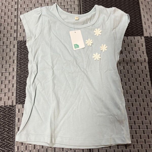 新品タグ付き 半袖Tシャツ カットソー Tシャツ お花 水色 子供服 キッズ 130cm