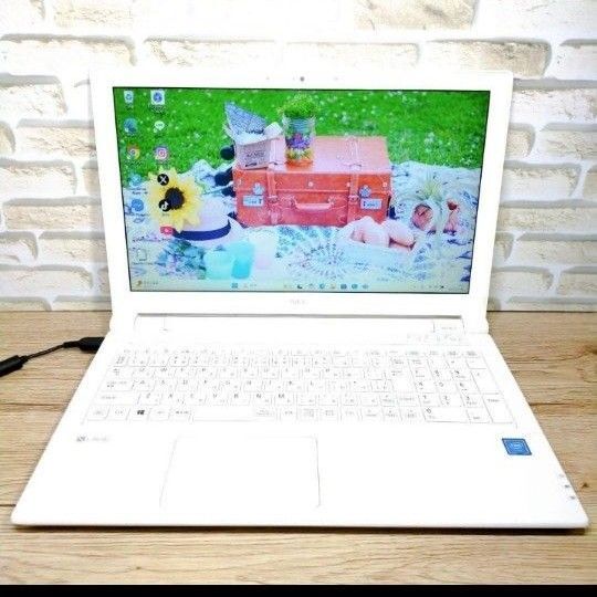 美品で可愛い白色☆薄型NECノートパソコン!Windows11♪カメラ付き