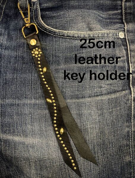 25cm フラワースタッズ レザーキーホルダー ハンドメイド ブラック CALEE HTC 等好きな方
