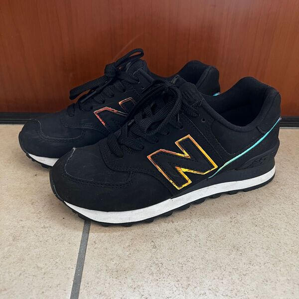 New Balance 574 ブラック レインボーロゴ スニーカー 22.5センチ