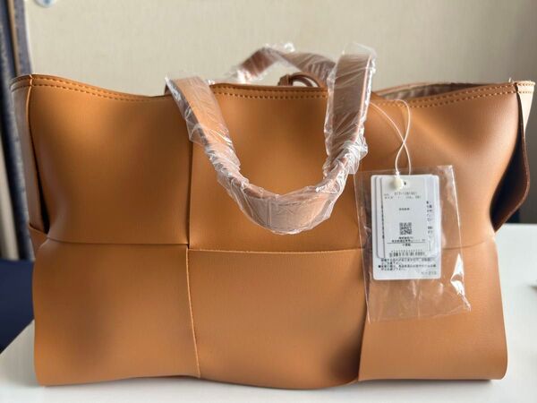 【新品未使用】Natural beauty Basic トートバッグ 編み込み型