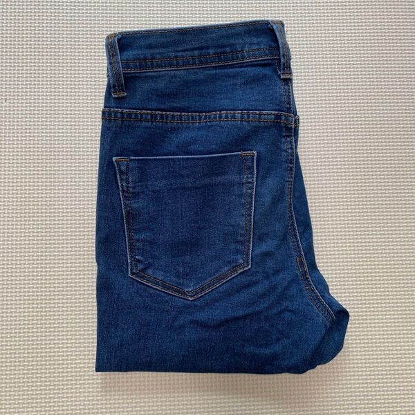 FOREVER21 スキニージーンズ デニムパンツ 切りっぱなし JP61 US24