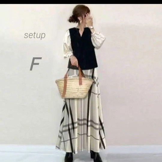ポワン袖トップス チェックスカート セットアッ プ キーネックベスト&ブラウス ドッキングプルオーバー