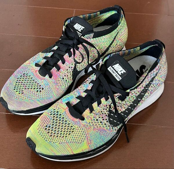 Nike スニーカー ナイキ フライニットレーサー