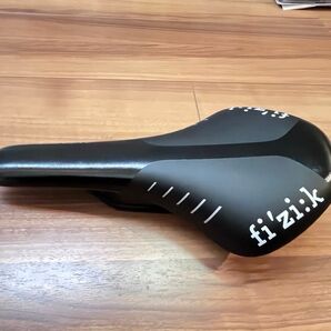 フィジーク アンタレス R7 美品