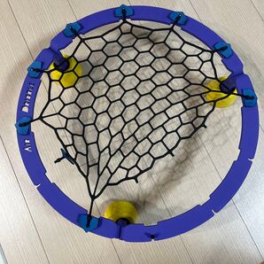 ゴムが切れています。ゴム買い替えをおすすめします。発送の際はプチプチなどを巻いて簡易梱包になります。値下げは考えておりません。