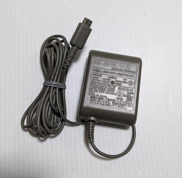 ニンテンドー純正品 DS lite ライト 充電器 ACアダプター