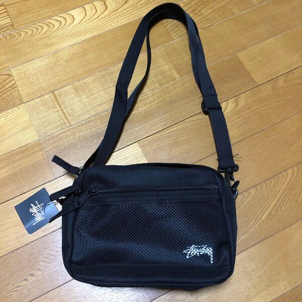 新品タグ付き☆ステューシーstussyロゴショルダーバッグメッシュポケット