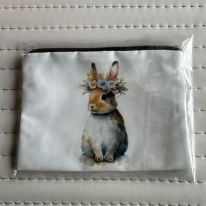 うさぎ柄 フラットポーチ 新品 未使用