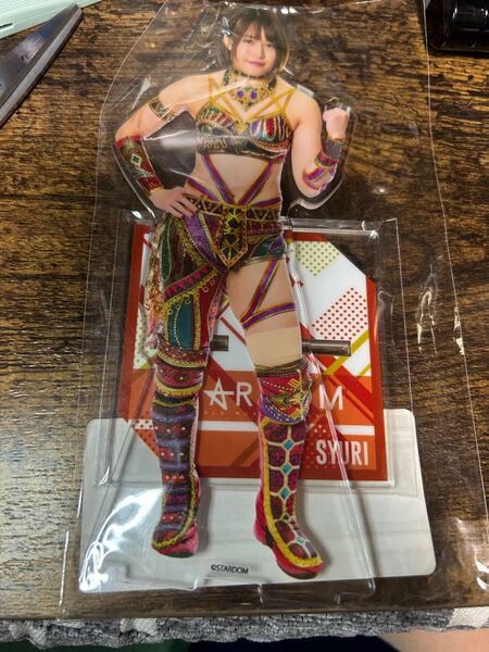 スターダム BIGアクリルスタンド 朱里 缶バッジくじ
