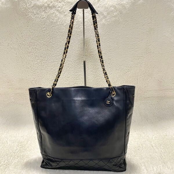 CHANEL シャネル マトラッセ ココマーク ラムスキン チェーントートバッグ